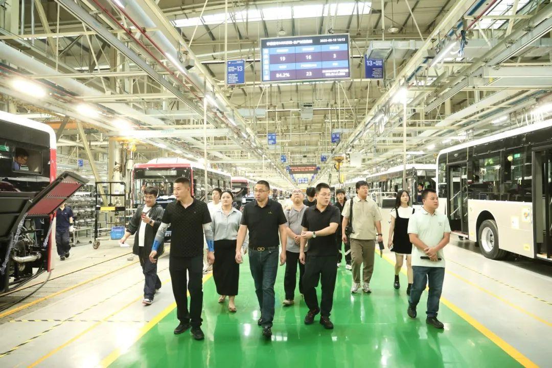 Vạn dặm sông núi, Yutong biết mình | Họ đến với nơi sản xuất đầu tiên của Yutong